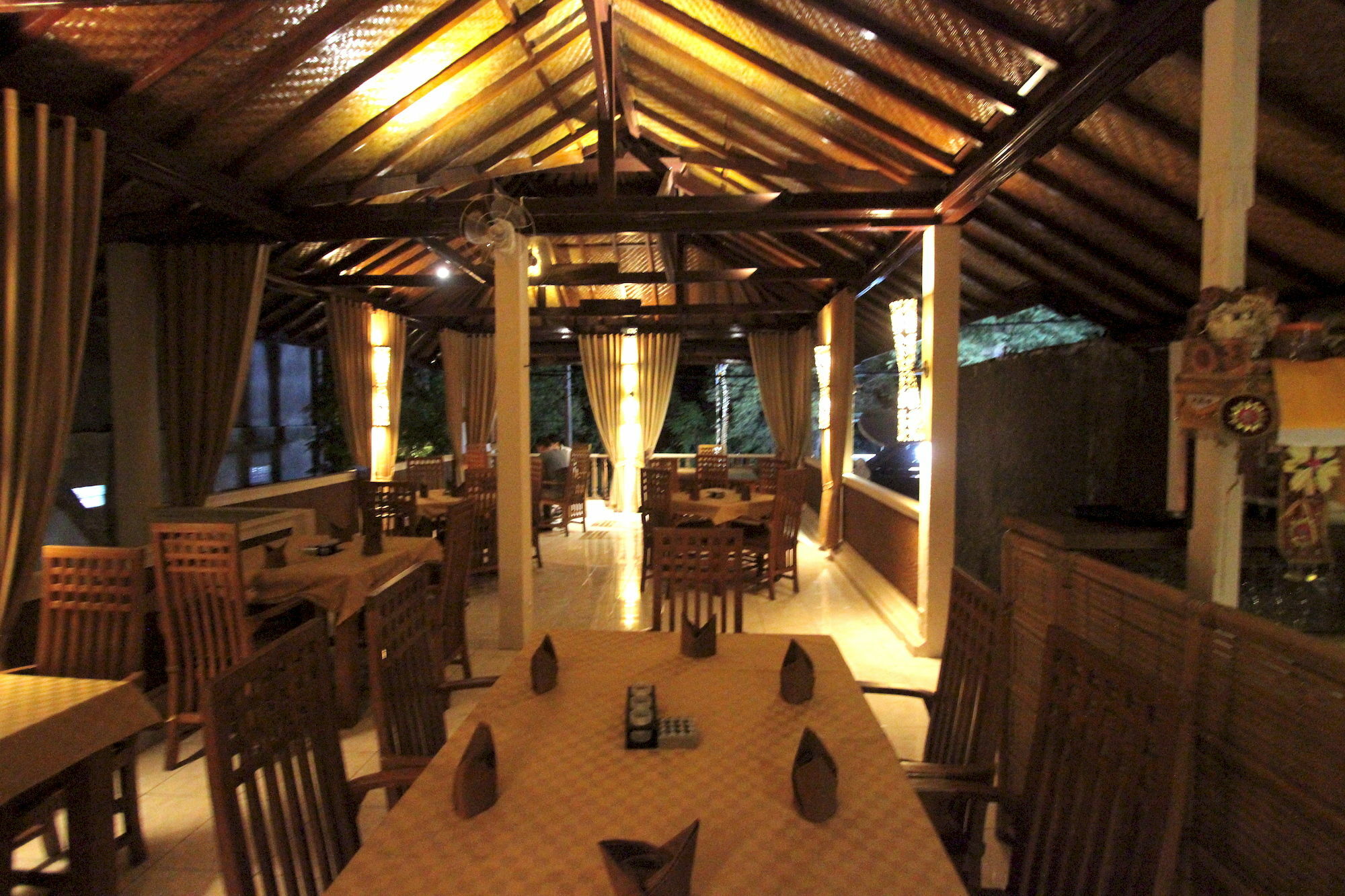 Lovina Hotel Chonos מראה חיצוני תמונה