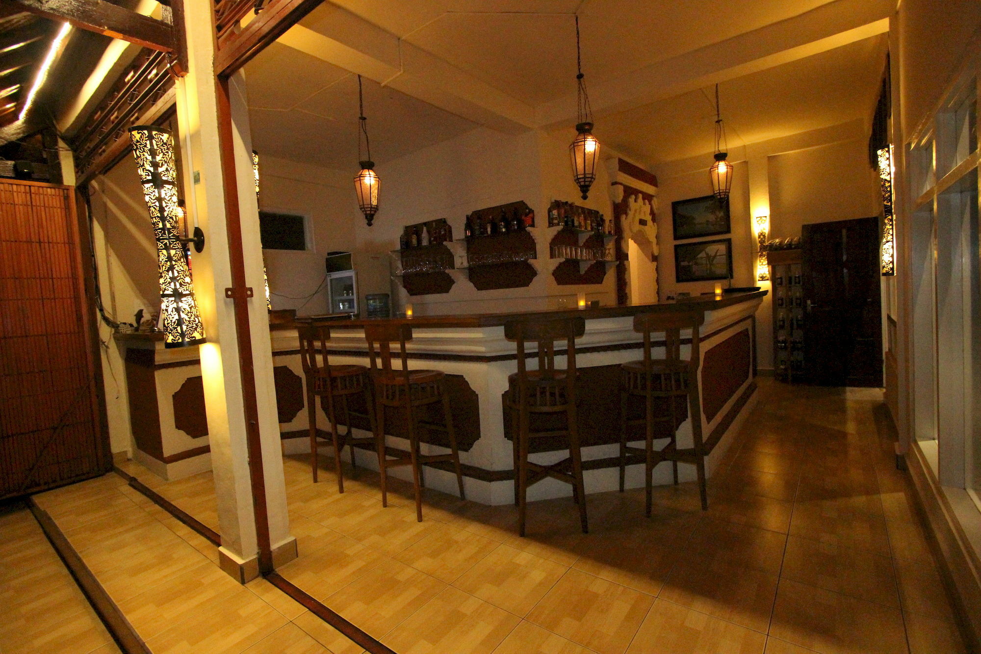 Lovina Hotel Chonos מראה חיצוני תמונה