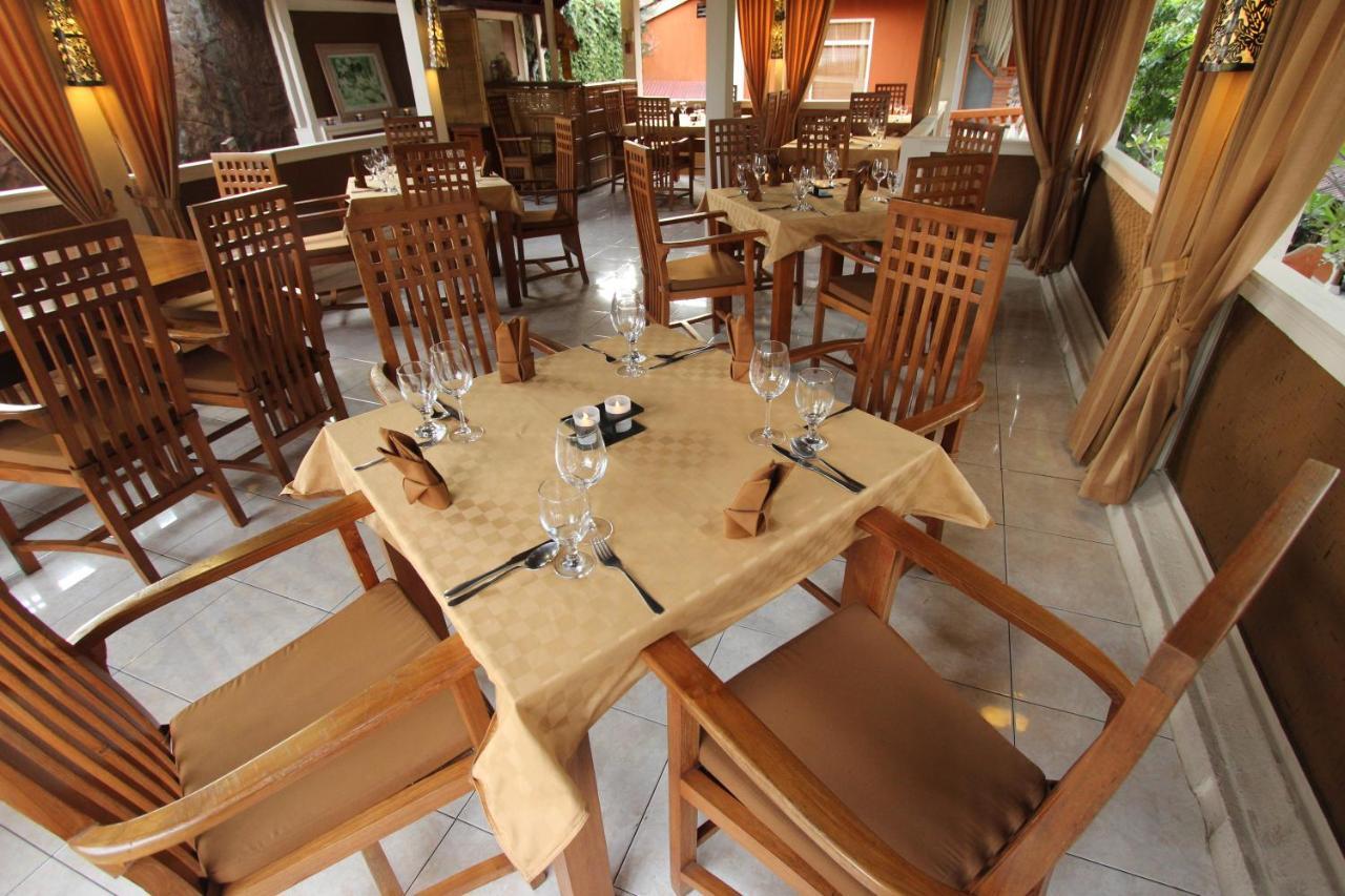 Lovina Hotel Chonos מראה חיצוני תמונה